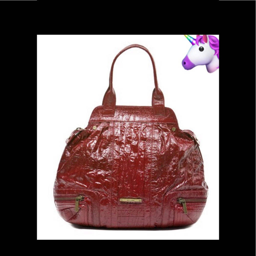 Matt & Nat vegan weekend bag. Stunning red